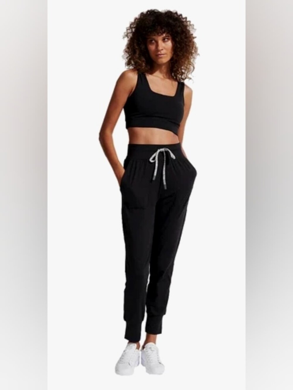 Varley Parkhurst Cuffed Women's Joggers in black.